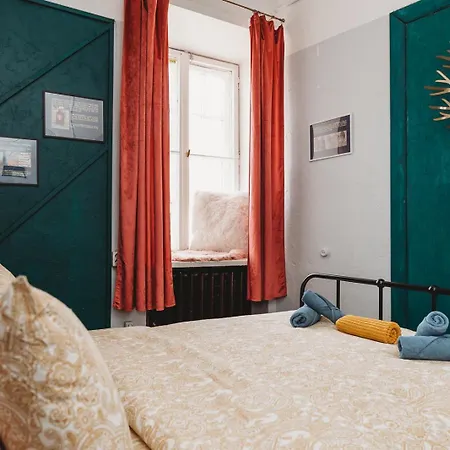 Unique 2 Bedroom In The Old Town タリン