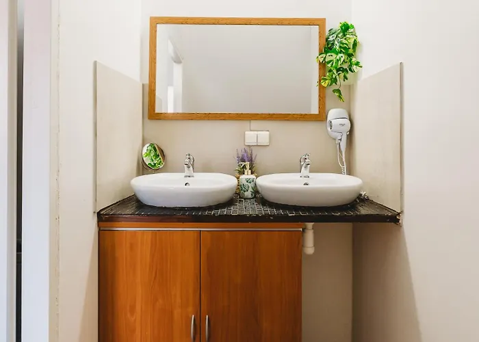 Unique 2 Bedroom In The Old Town Апартаменты *