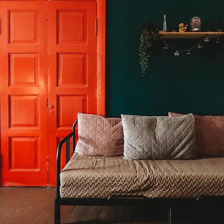 Attractive 2 Bedroom In The Old Town Apartment
