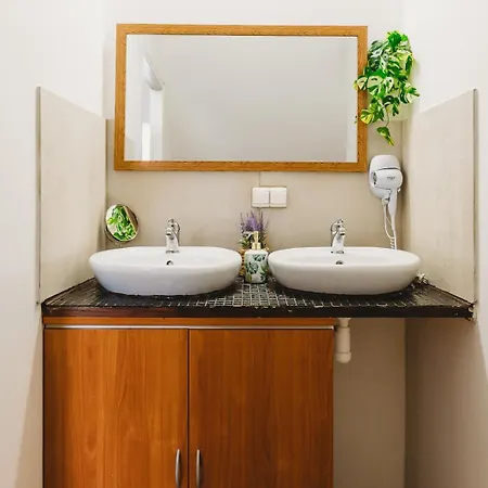 Attractive 2 Bedroom In The Old Town Апартаменты *