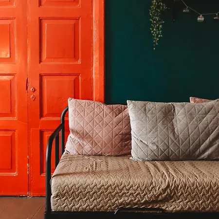 Attractive 2 Bedroom In The Old Town Апартаменты Таллин