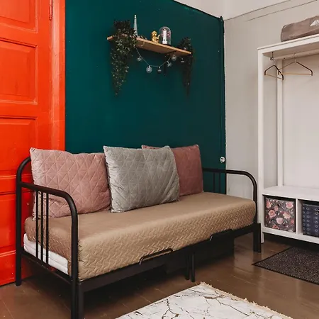 Апартаменты Attractive 2 Bedroom In The Old Town *